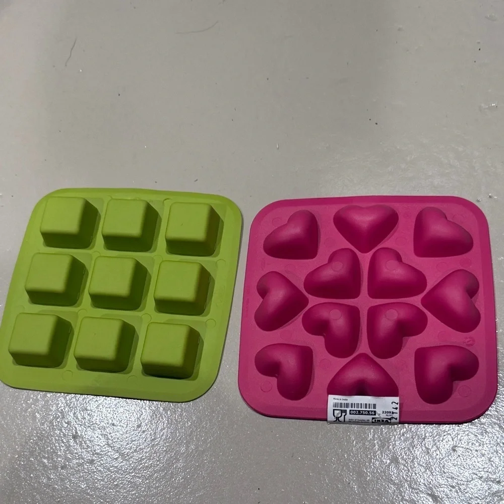 Ilea ice cube molds Green Pink Silicone ice cube trays set of 2 square hearts
